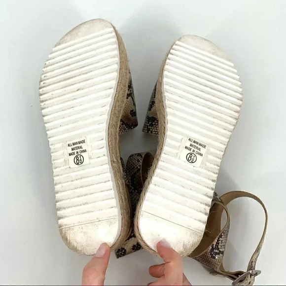 Soda women sandals 8.5 tan gray snakeskin print flatflorm Espadrilles chunky - Picture 7 of 11